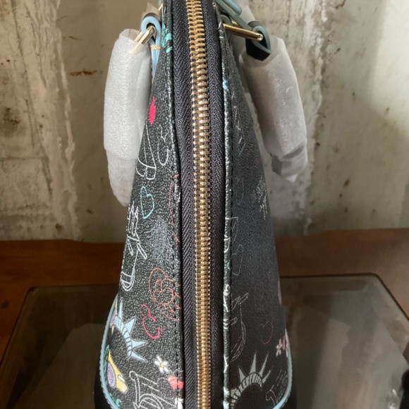 Disney Dooney and bourke satchel - Picture 4 of 7